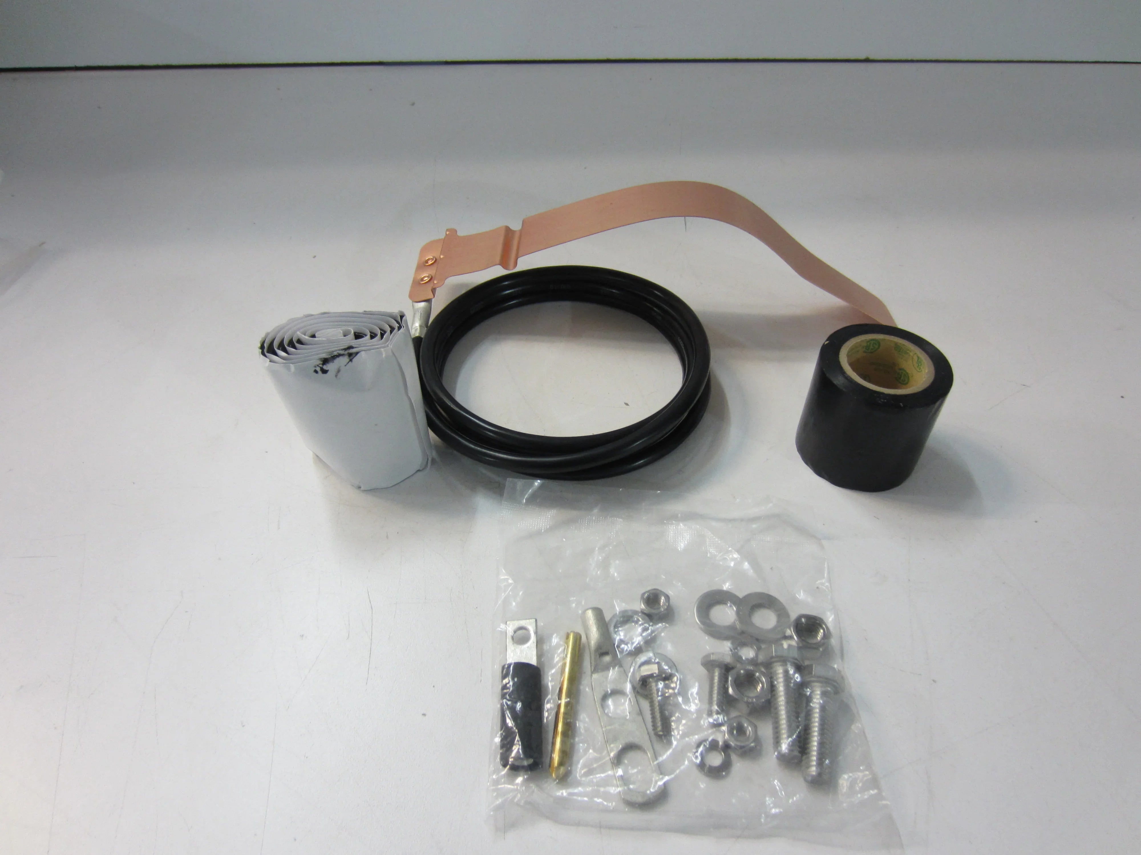 UNIVERSAL GROUND KIT- TWO HOLE (3/8"& 1/4") CRIMP ON 60" LEAD