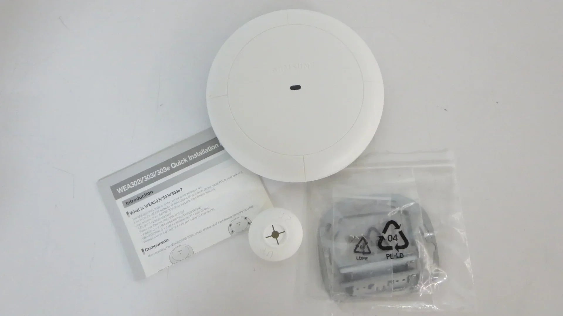 300 SERIES WLAN ACCESS POINT
2X2:2-AP-INT