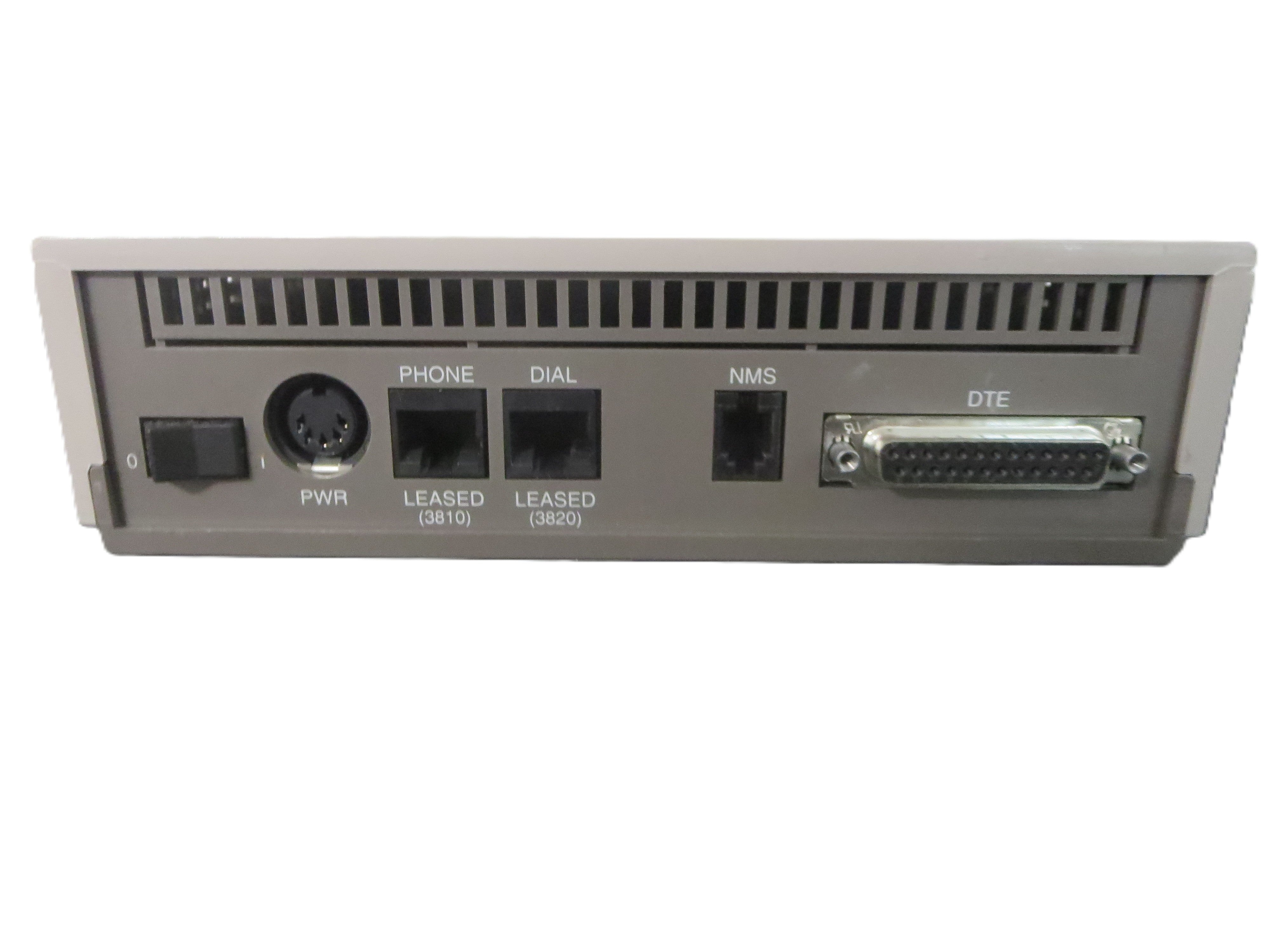 Comsphere 3820 Modem
VAC 24 AMPS 0.5 HZ 60